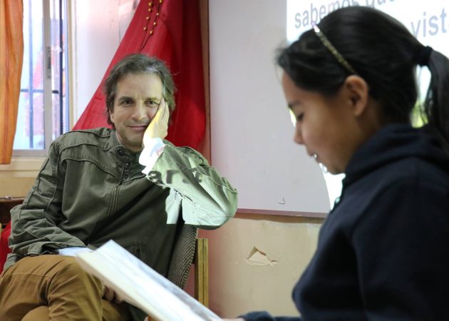 En la mira: Lo que pasa cuando se desayuna poesía en las escuelas