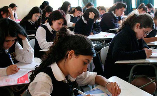 Chile y México, los países de la OCDE que invierten menos en educación