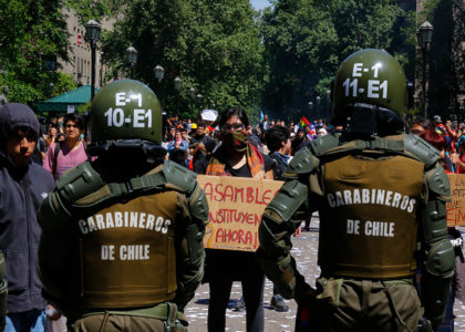 Fuerzas Especiales de Carabineros irrumpen en el Liceo 7 de Santiago y atacan a estudiantes con perdigones